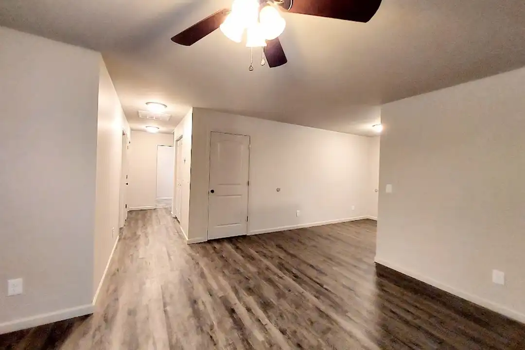129 Beardsley Rd unit T13 - View 4