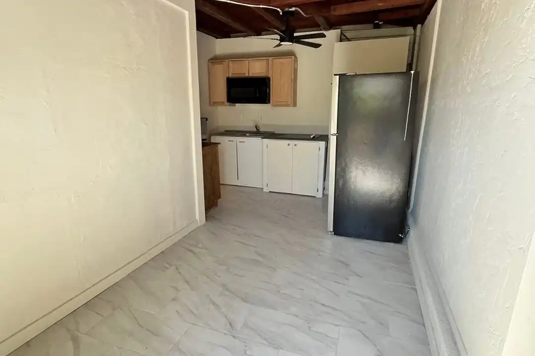 2220 E Grant Rd unit LO2220-B - View 2