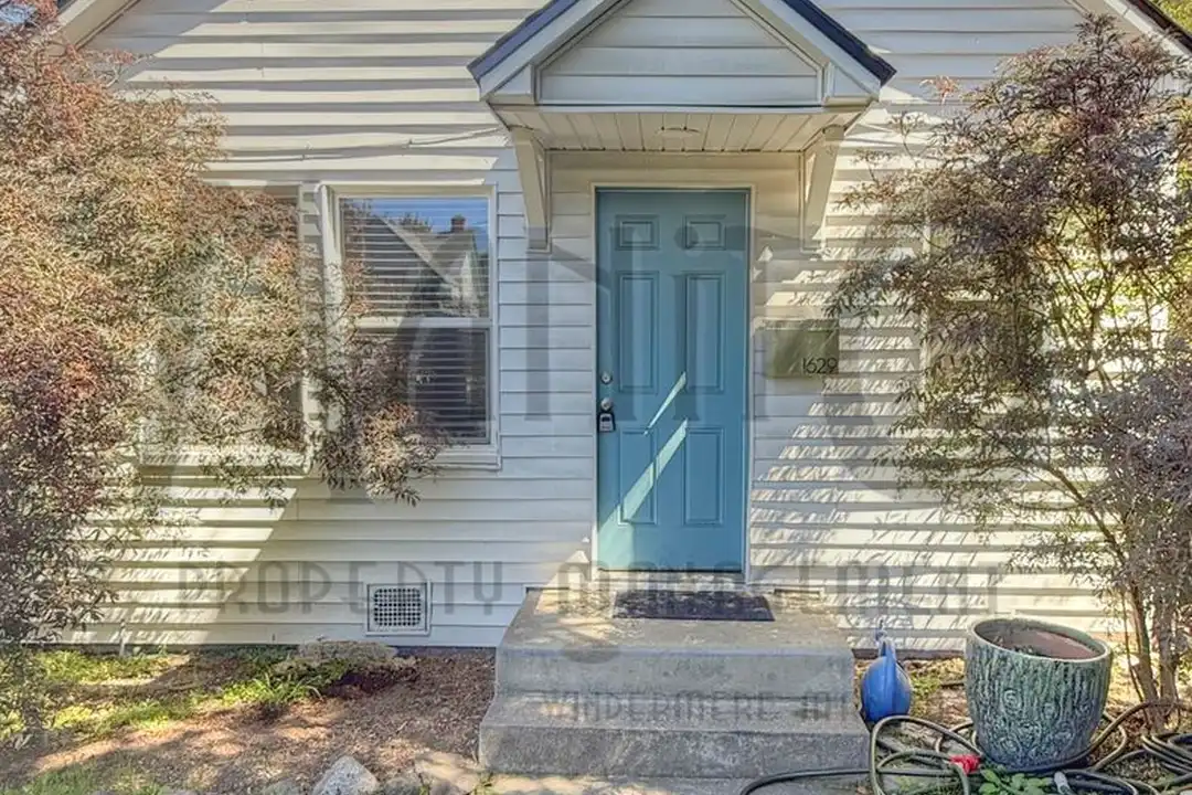 1629 W 1st Ave – photo 1