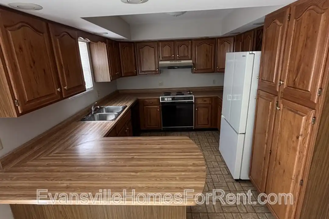 Apartment in Evansville - View 4