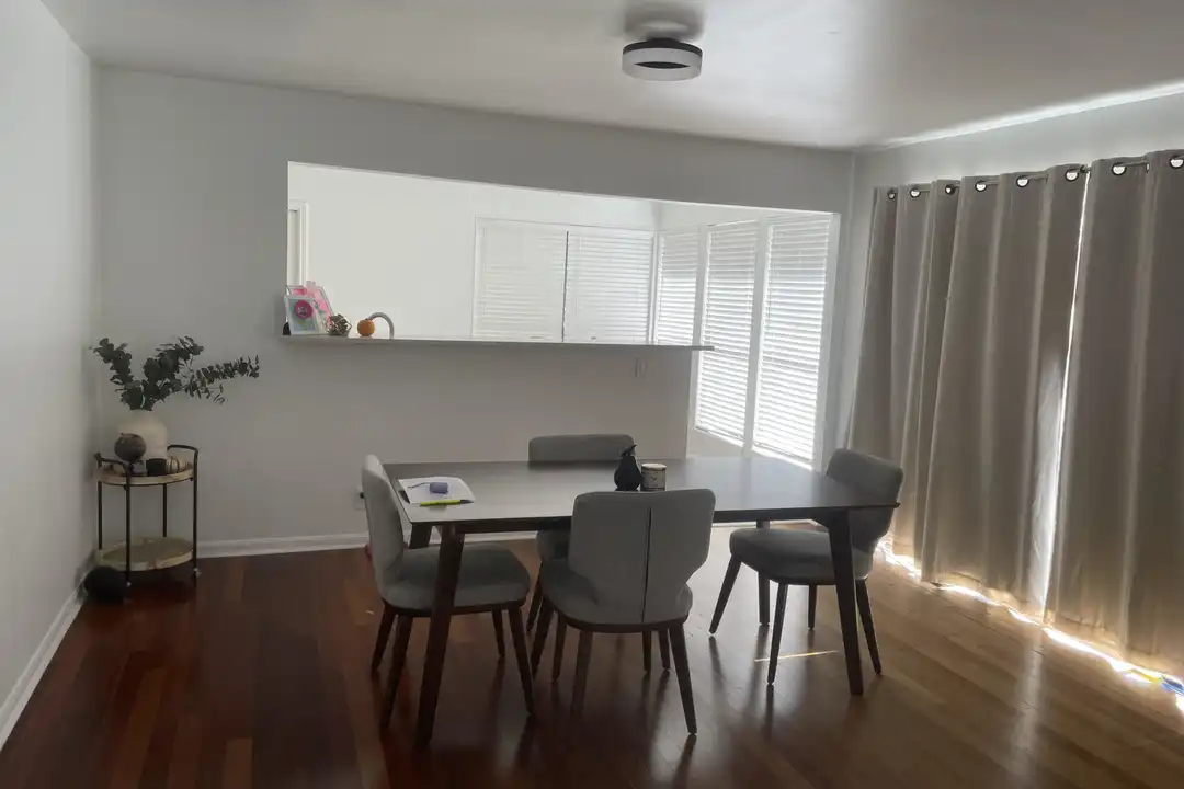 3718 Hunters Cir - View 6