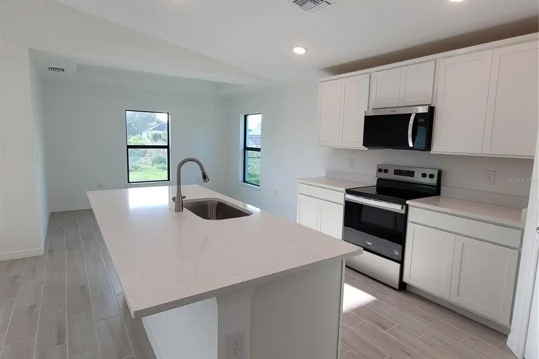 6305 Shaw St - View 3
