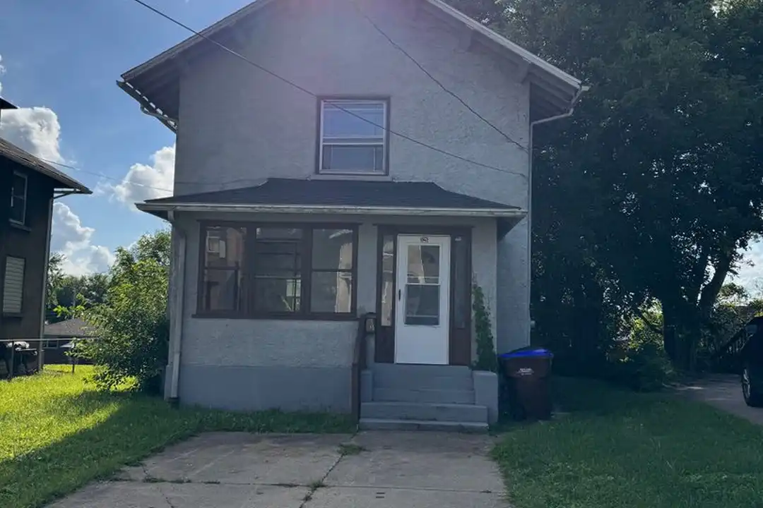 326 Shenango Blvd – photo 1 of 9