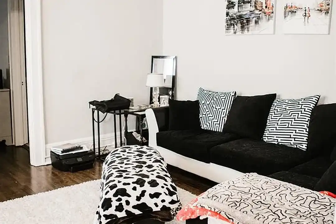 2222 Nicollet Avenue – další