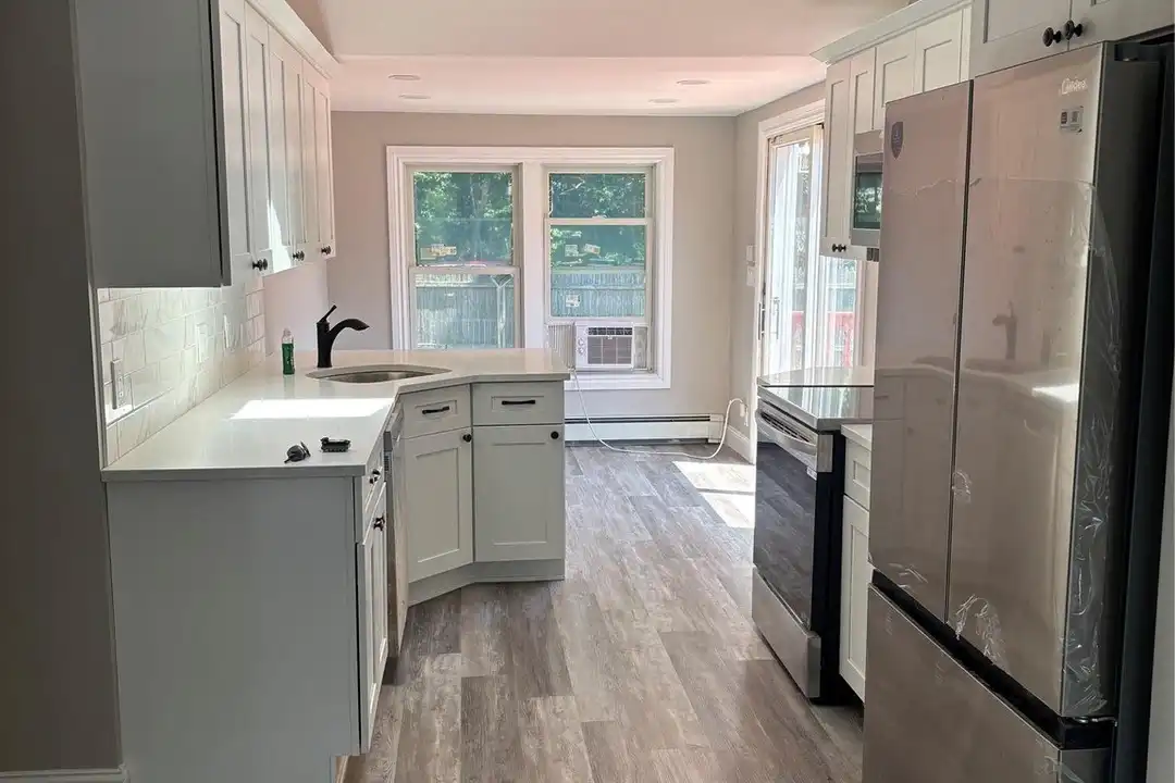 29 Laurel St – photo 1 of 11