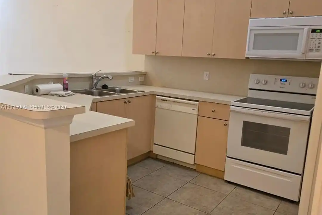 1158 NE 32nd Ave #1158 - View 6