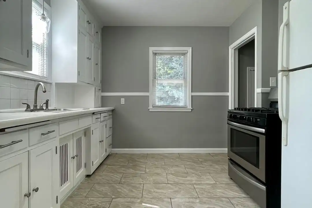 4355 N Oliver Ave - View 4