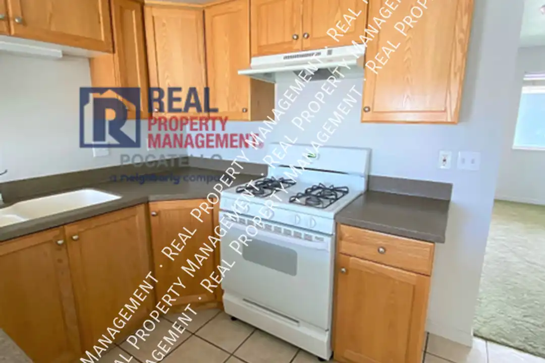 414 Pheasant Ridge Dr - View 3