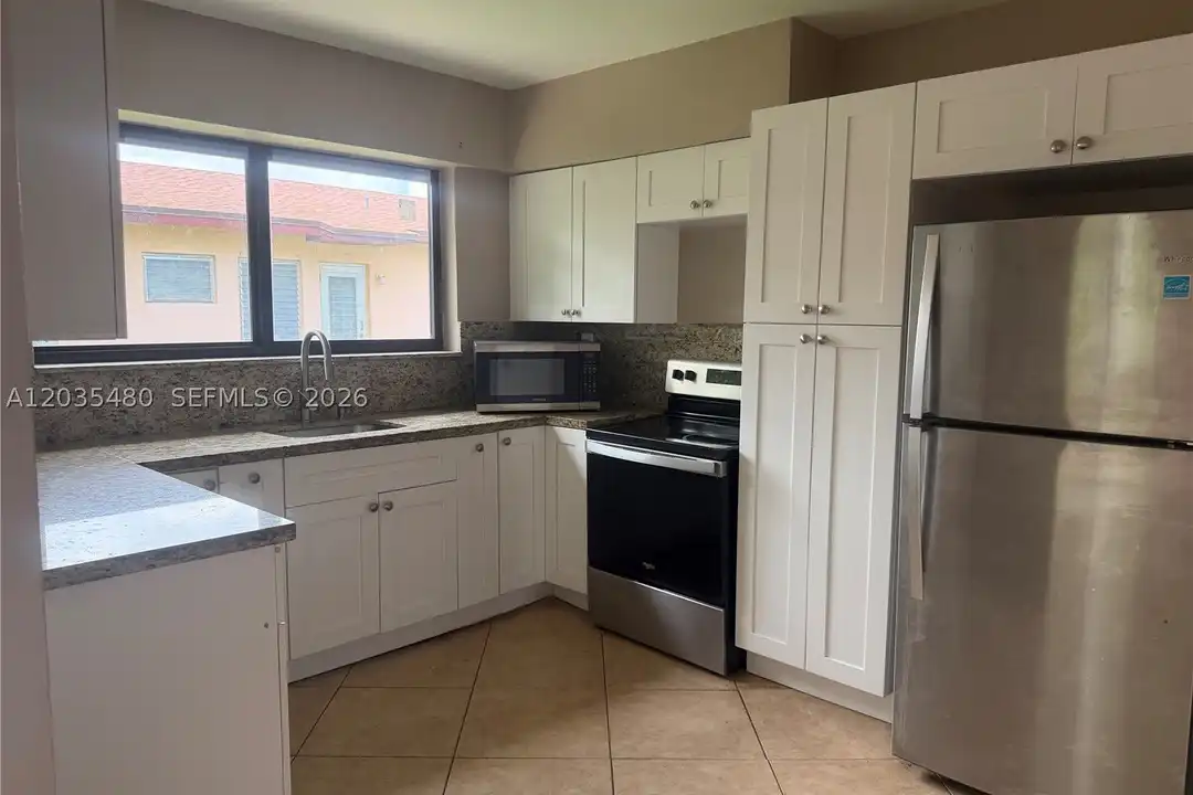 98 NE 71st St #3 - View 3
