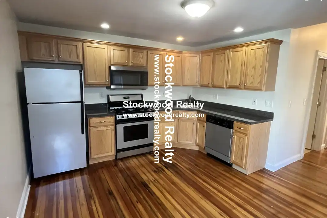 Apartment in Boston - View 3