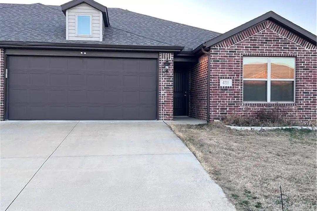431 Red Robin St - View 3