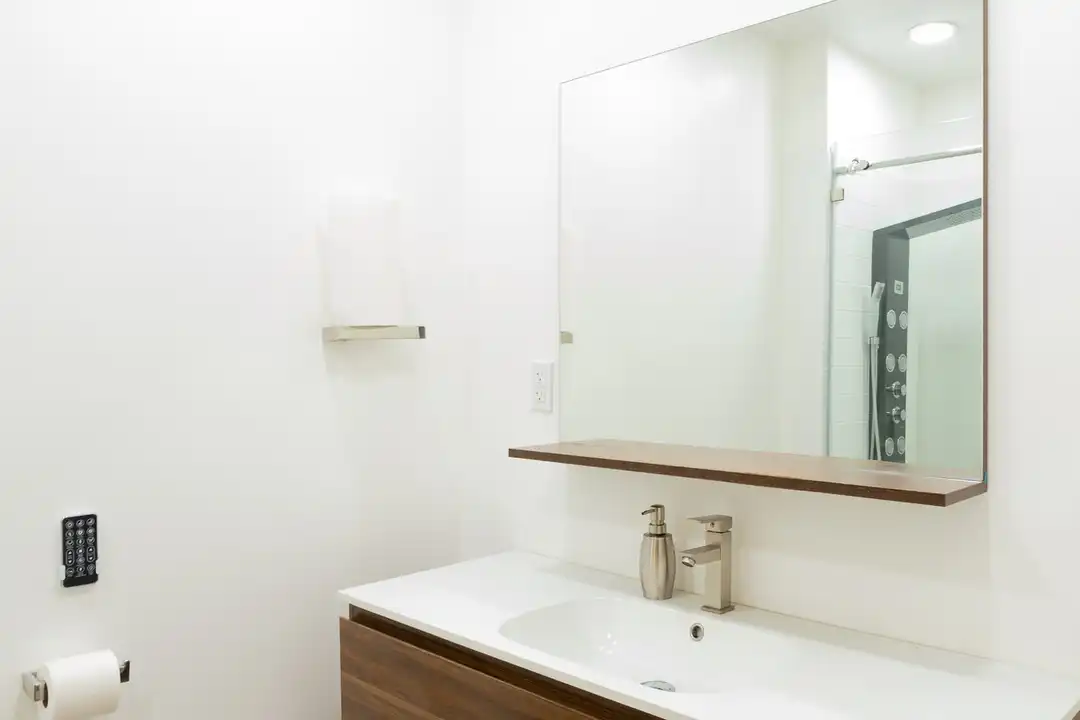 140-32 Franklin Ave unit 2 - View 3