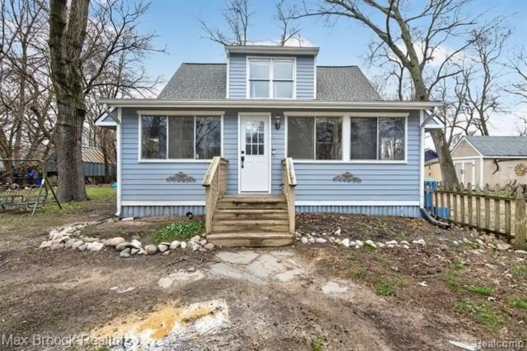 9024 Mandon Rd – photo 1 of 47