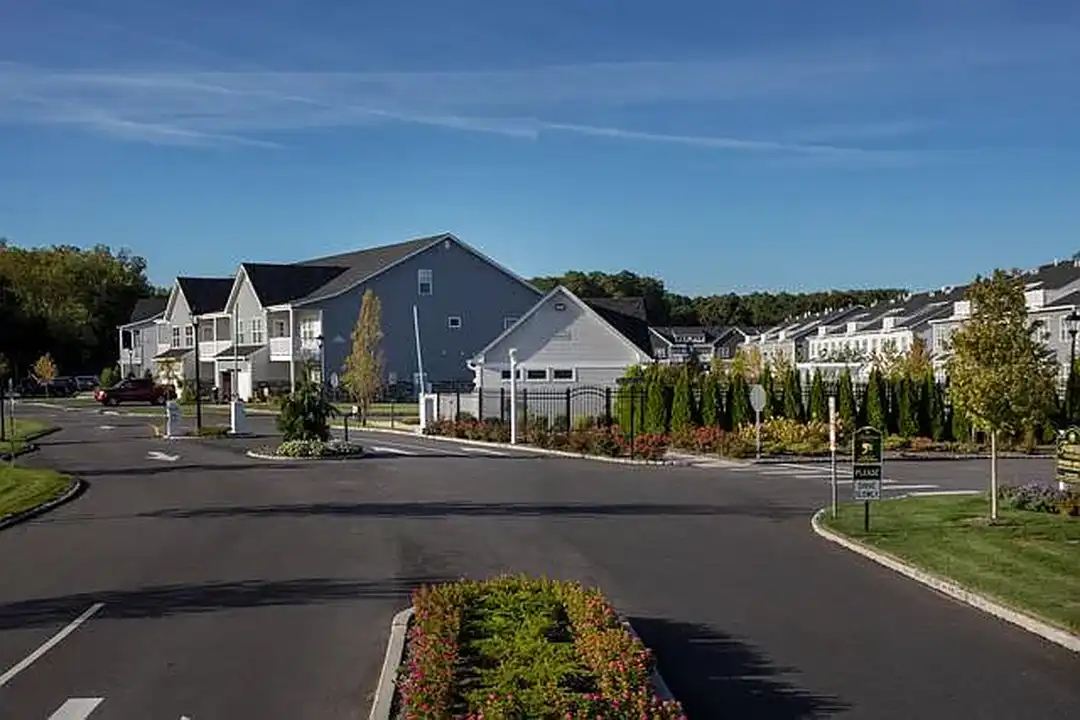 Fairfield Townhouses At Selden – photo 1 of 15