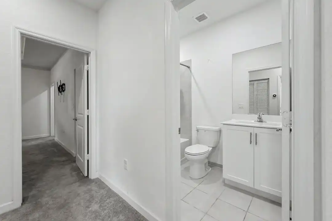 2644 SE 15th Ct unit 2644 - View 6