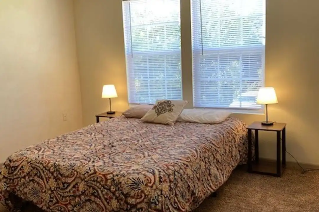 913 Westridge Dr unit # 18 - More
