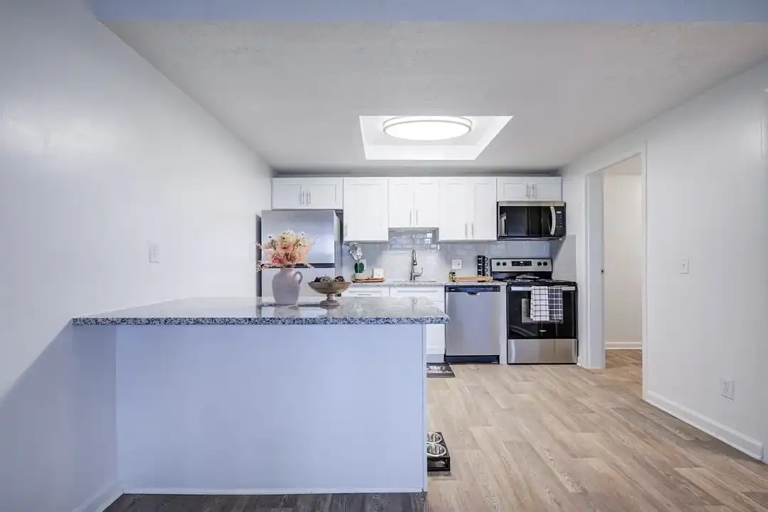 Willowood Apartments – photo 1 of 28