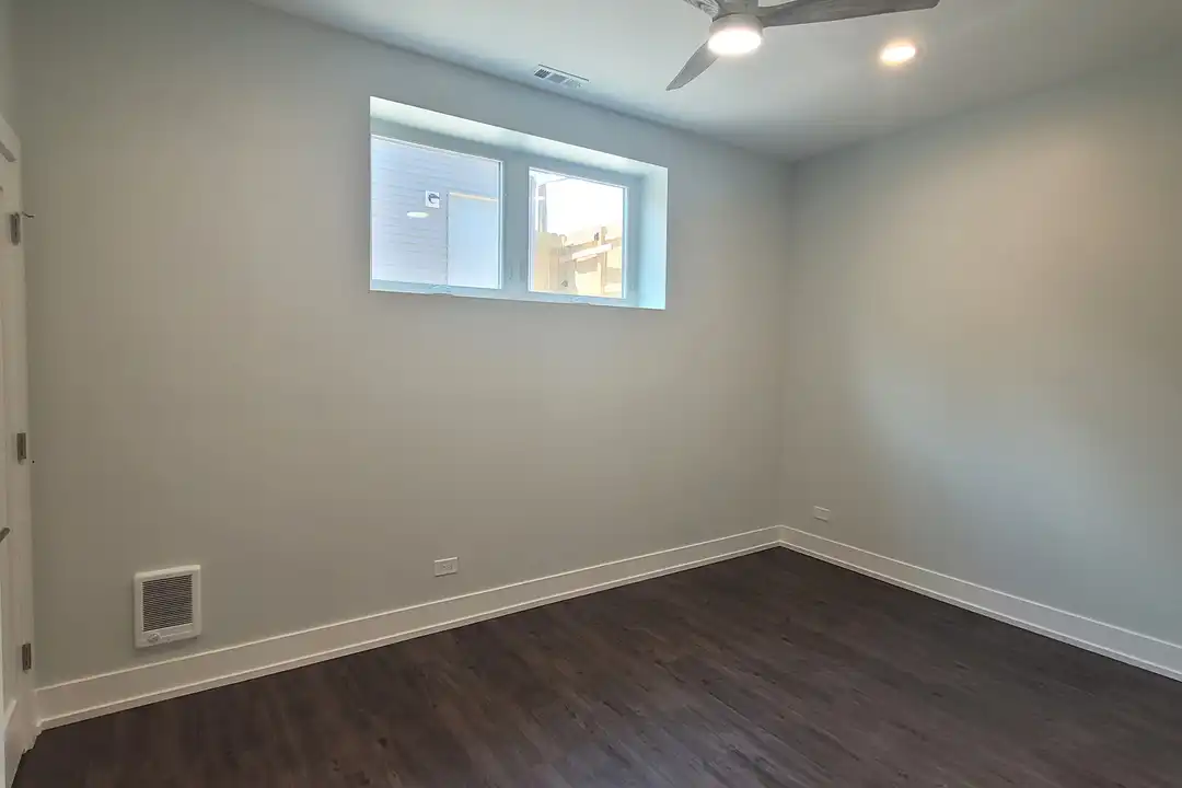 6312 S Rhodes Ave unit GA - View 4