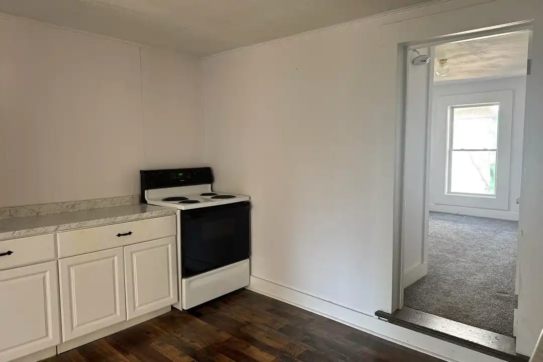 97 Franklin St #C - View 6