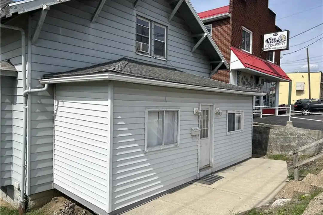 2526 Sunset Blvd unit Apt. #2 – photo 1 of 11