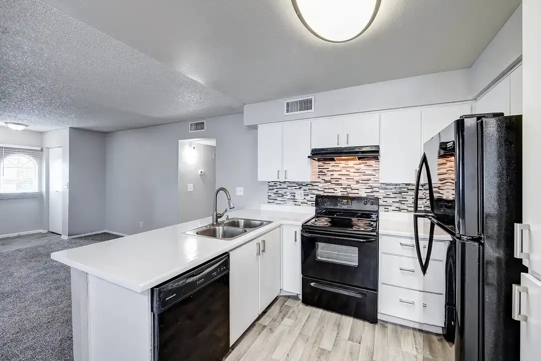 Apartment in Spring Valley, Flamingo Heights - View 3