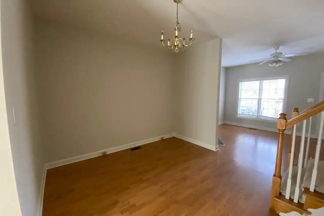 2725 Sterling Park Dr – pohled 6
