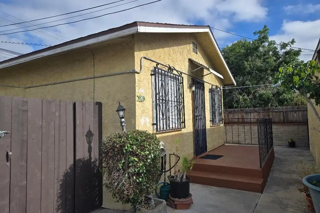 3576 Grim Ave – photo 1