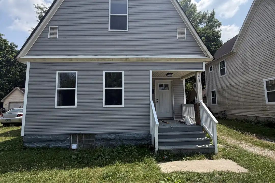 4143 E 111th St – photo 1