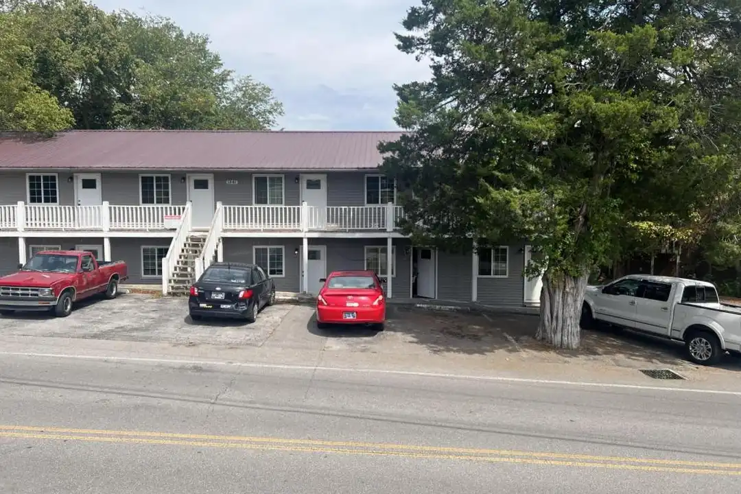 1841 N Dixie Ave unit 2 – photo 1 of 6