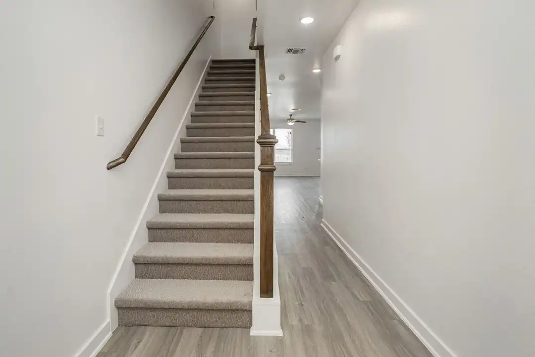 8442 Adelaide Dr - View 4