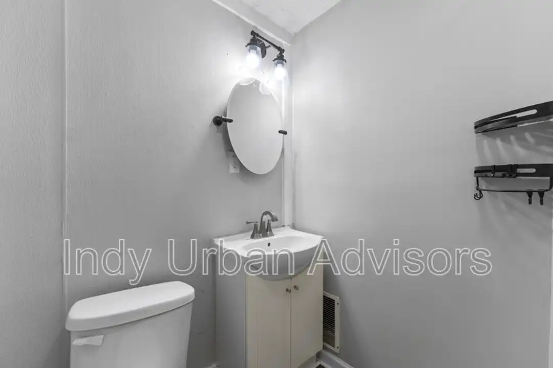903 N Tuxedo St unit 903 – další