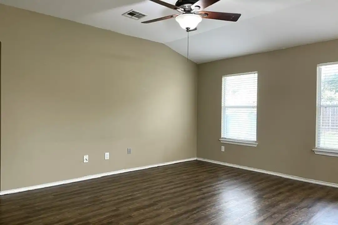 289 Lake Washington Dr - View 4