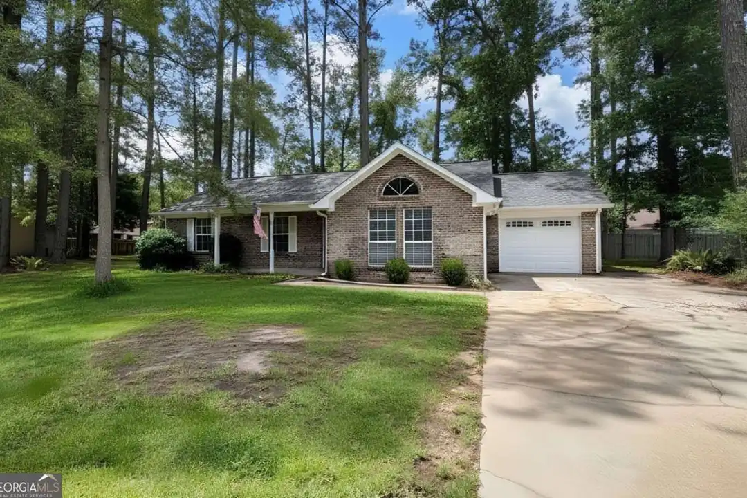 108 Crestwood Ct - View 2