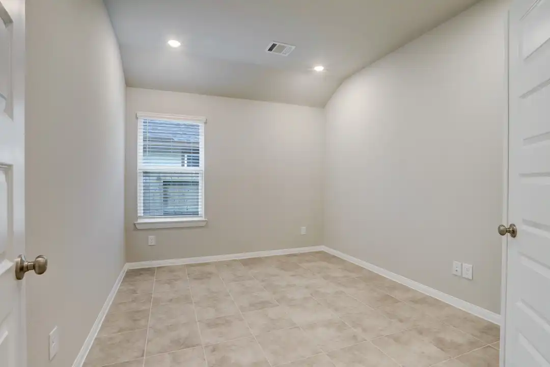 House in Tomball - More