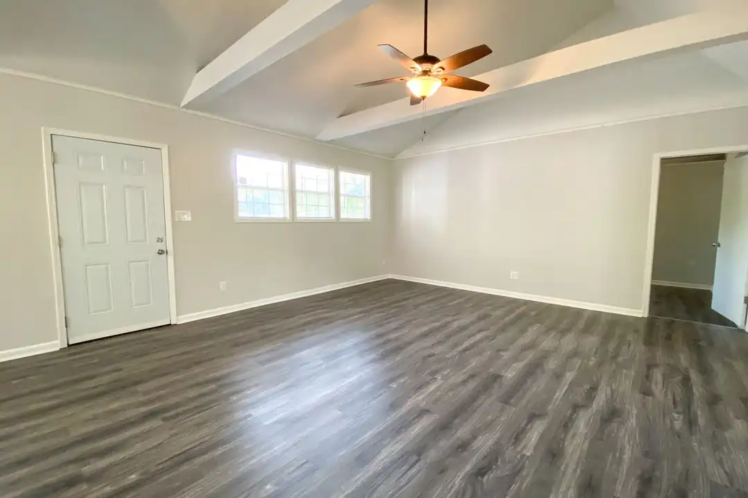 4152 Rhodes Ave - View 5