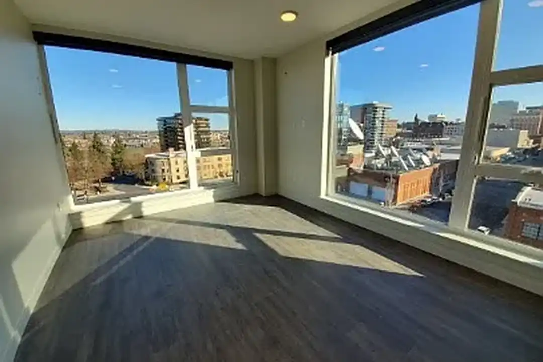 Parkview West Towers – photo 1