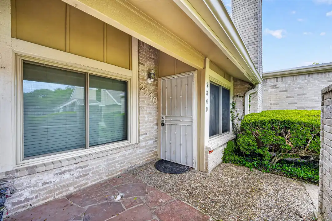 2340 Woodland Park Dr unit 113 - View 4