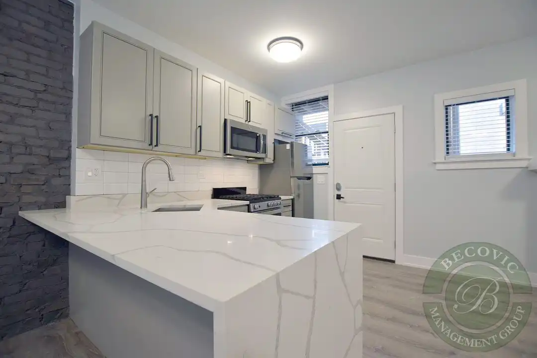 7736 N Eastlake Terrace unit 7742-1W - Radharc 5