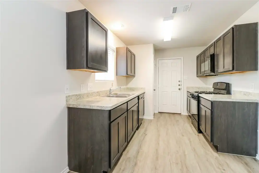 House in Conroe - View 3