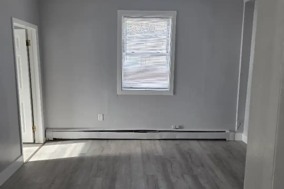 34 N Earl St unit 2 - View 5