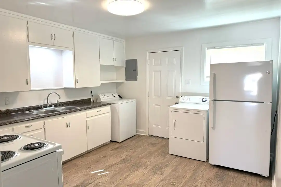 2109 35th St unit B – photo 1