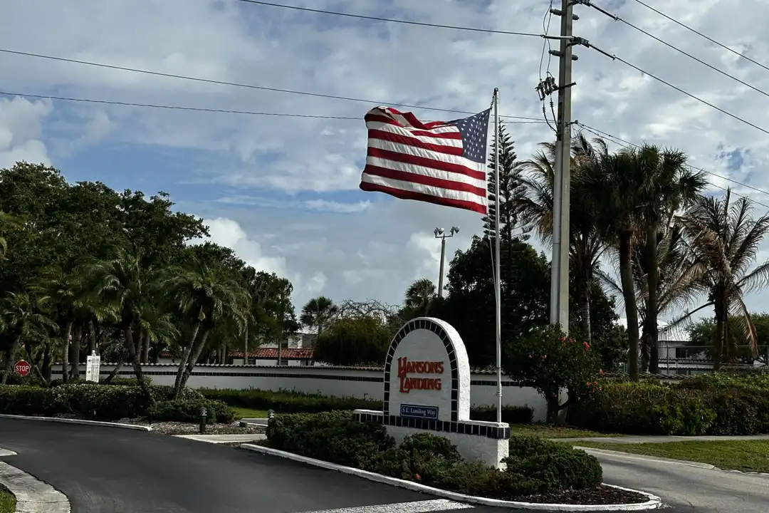 Apartment in Stuart - View 5