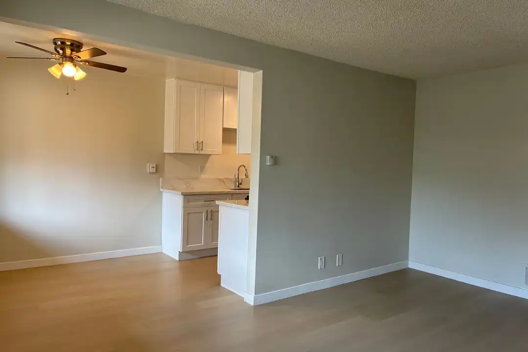 319 N Kenwood St unit 319-8 - View 2
