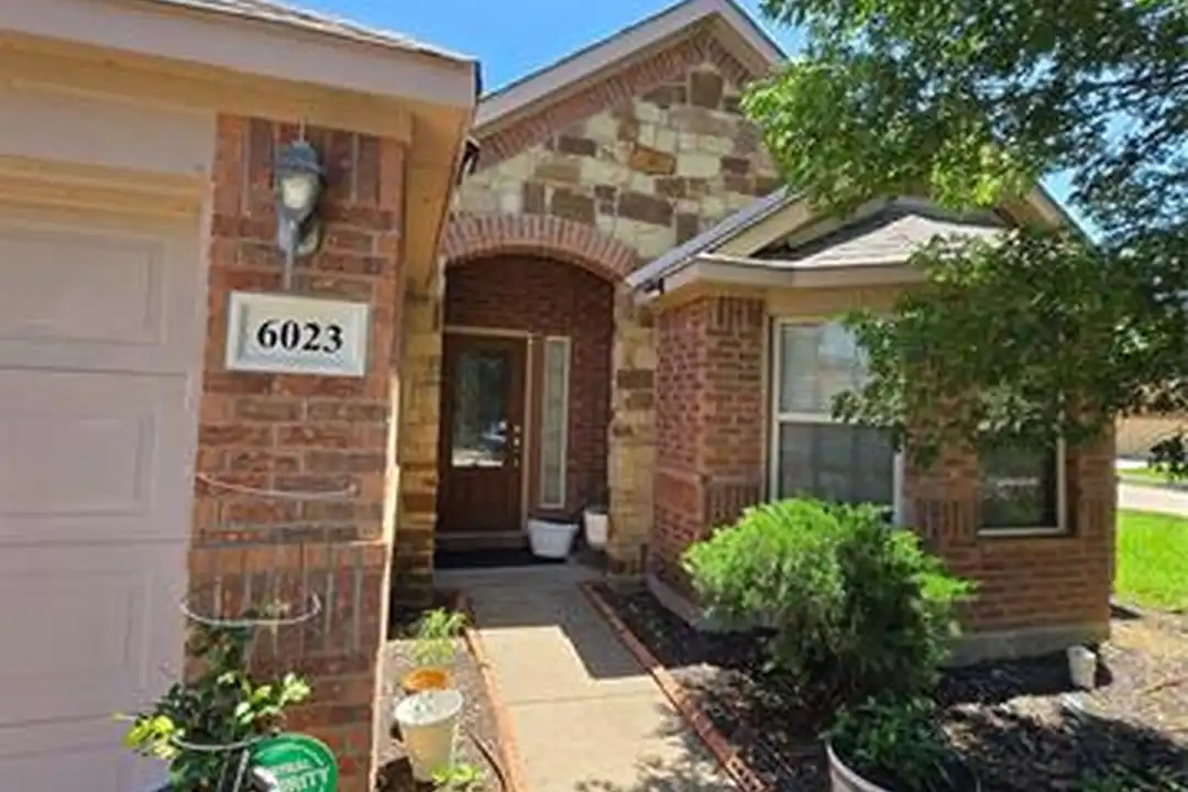 6023 Heather Dr - View 2