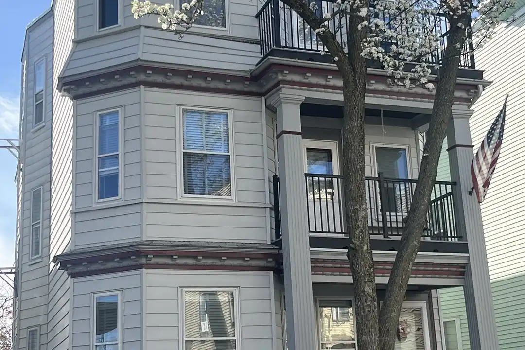 10 Antrim St unit 2 – photo 1