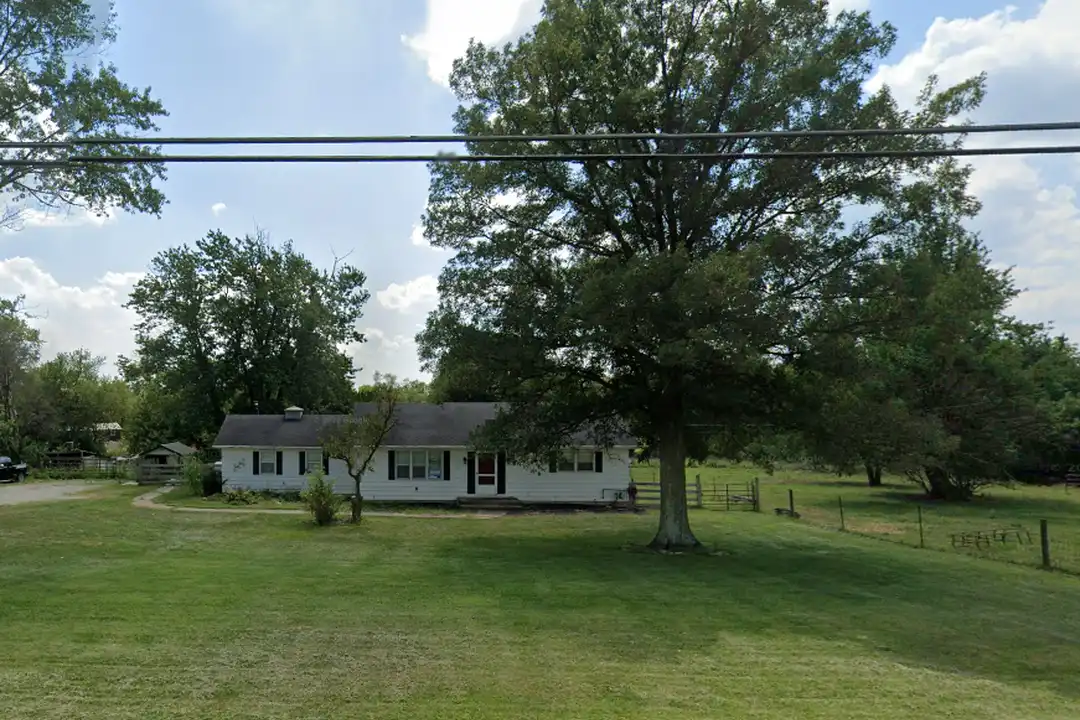2853 OH-63 – photo 1 of 13