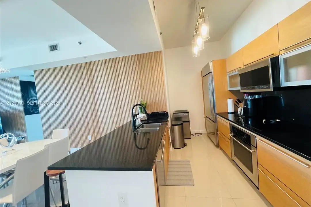 950 Brickell Bay Dr #4400 - View 6