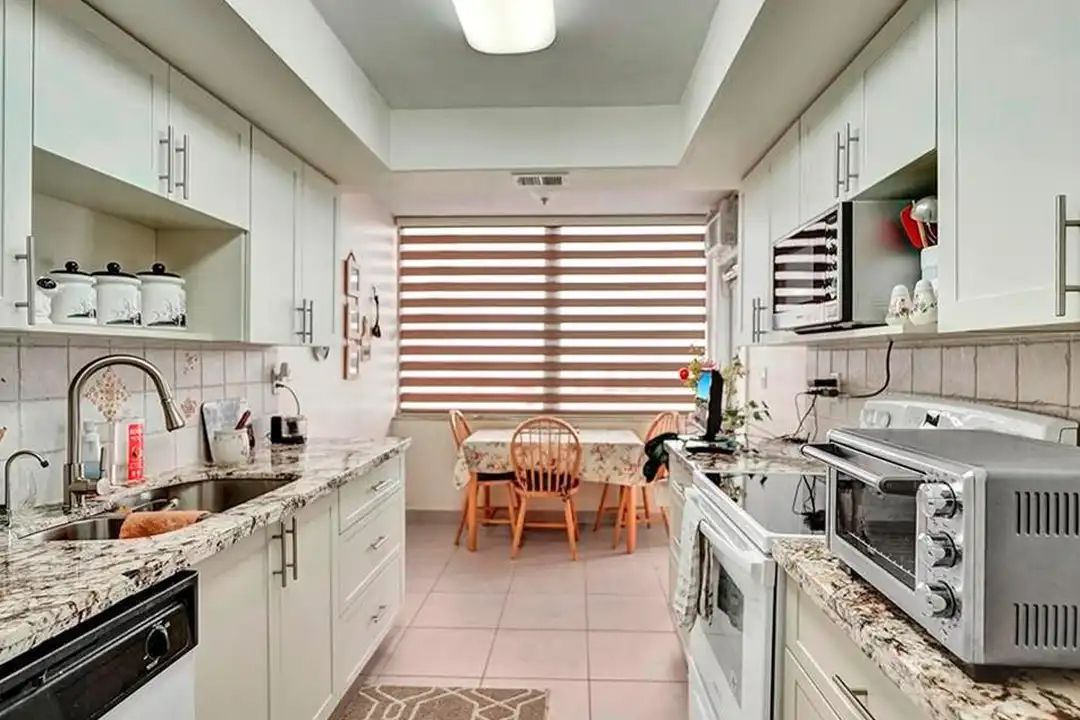 18031 Biscayne Blvd unit 1004-3 - View 5