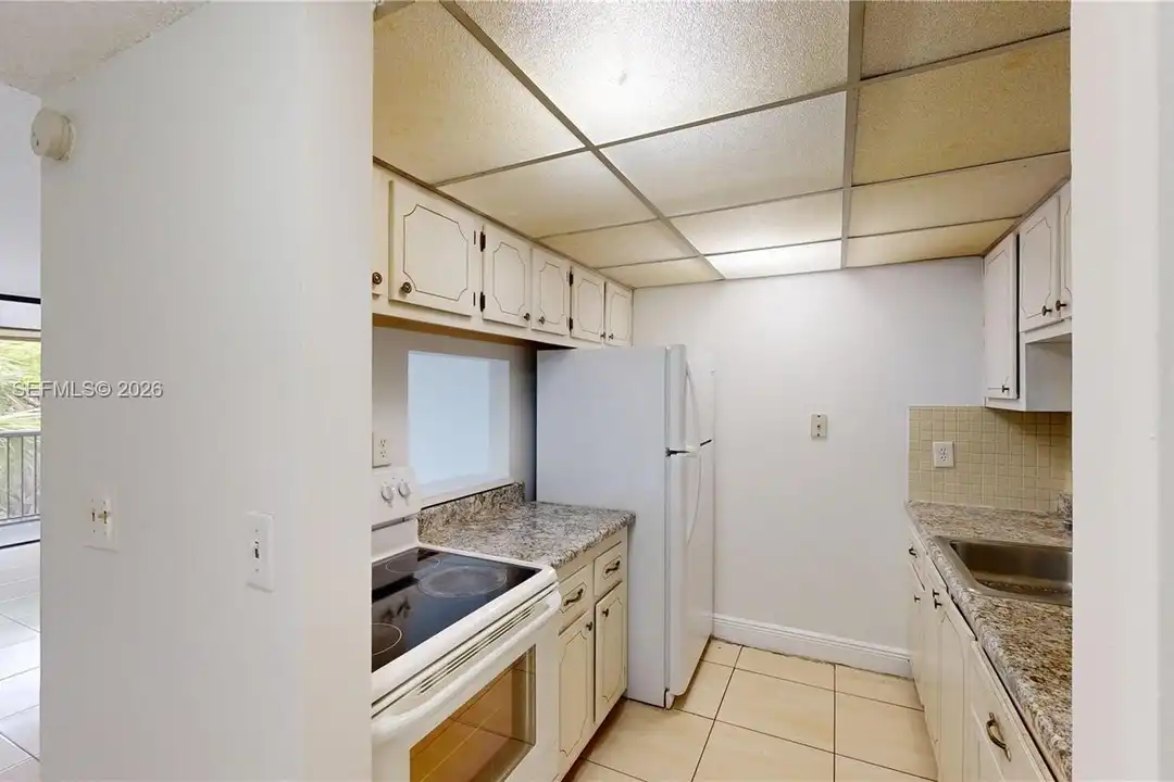 14201 N Kendall Dr #401D - View 3