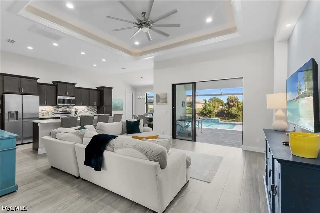 635 NE 7th Terrace - View 6